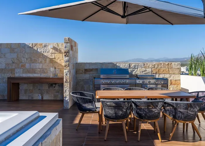 With Private Rooftop In Medano Apartment *