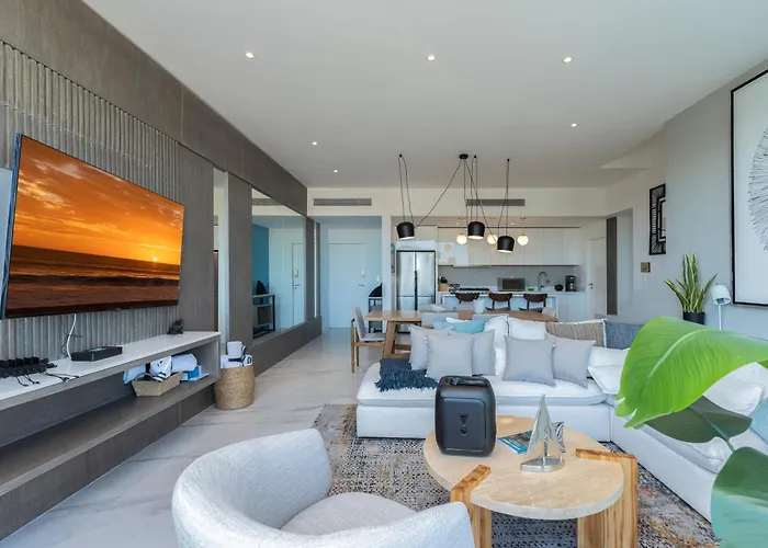 Apartment With Private Rooftop In Medano Cabo San Lucas